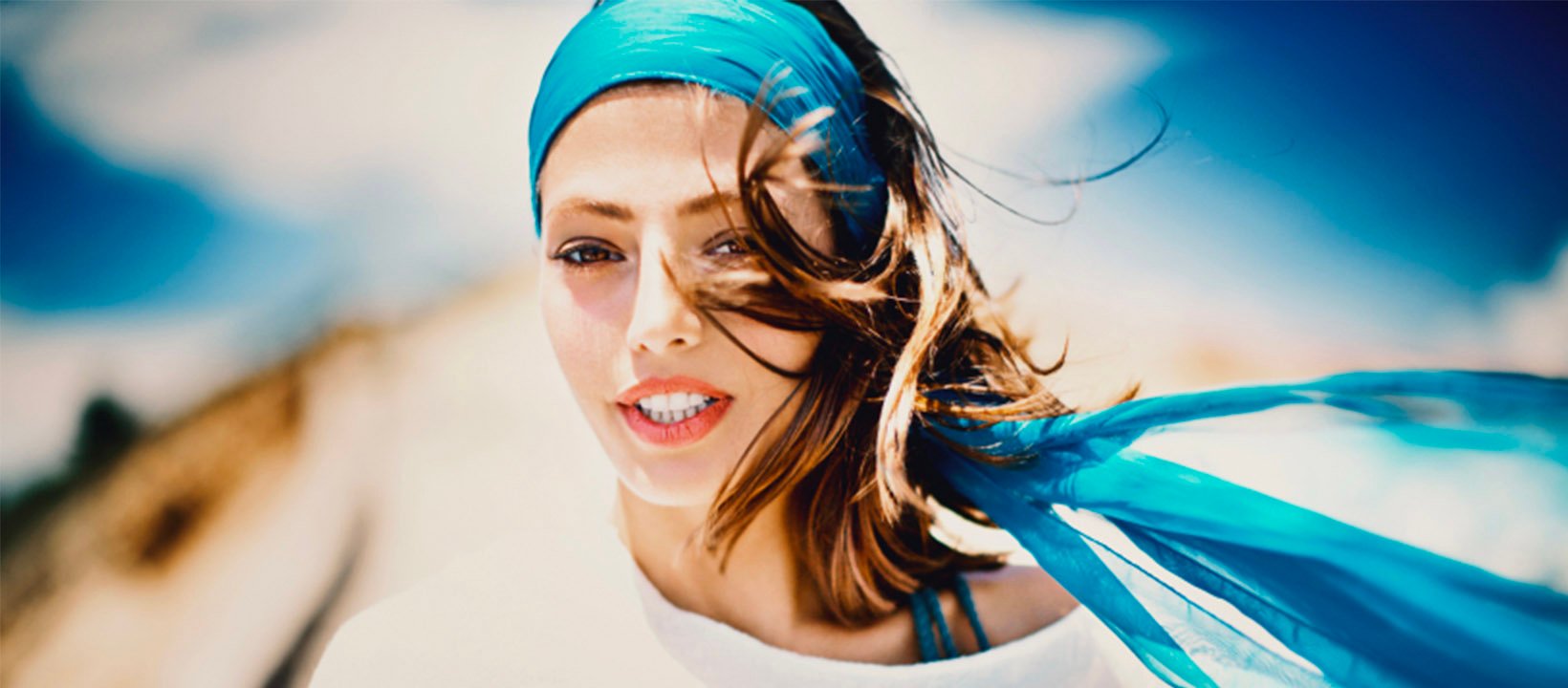 Colorful Scar Hairstyles For Summer Festivals - Garnier